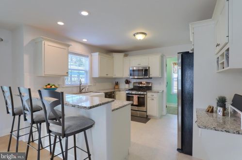 1518 Sunset Ave, Lancaster PA  17601-4328 exterior