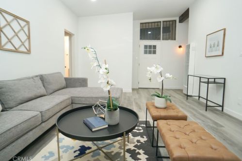 1513 Raymar St, Santa Ana CA  92703-4616 exterior