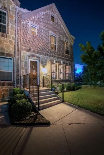 4228 Charles Rd, Carrollton TX  75010-4271 exterior