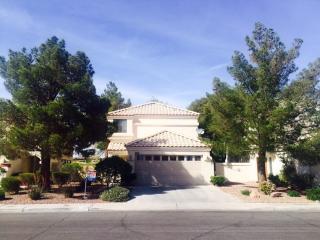 377 Lander Dr, Henderson NV  89074-1308 exterior