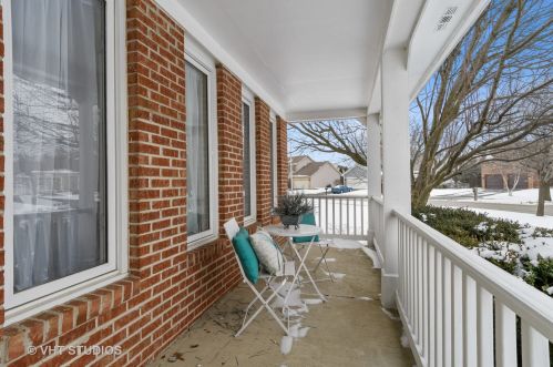 385 Aristocrat Dr, Lemont IL  60490-3189 exterior