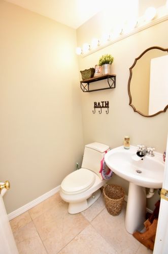 731 Sand Crk Dr, Carol Stream IL  60188-9138 exterior