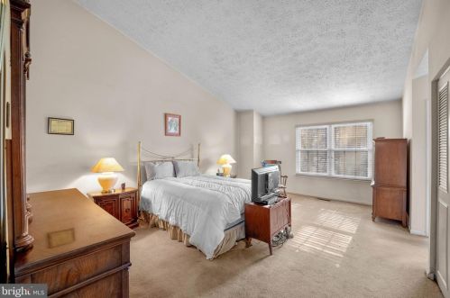 11440 Encore Dr, Silver Spring MD 20901-5043 exterior