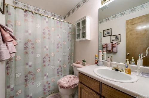 5246 Jebel Way, Aurora CO 80015-5209 exterior