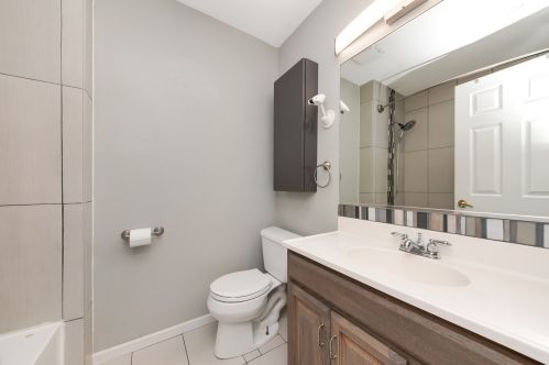 235 Bristol Ct, Lemont IL  60440-1684 exterior