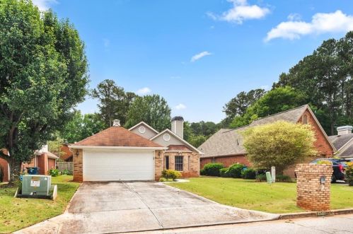 3340 Salem Cove Dr, Conyers, GA 30013-5312