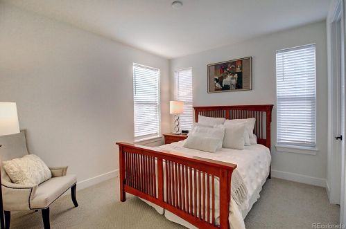 27701 Lakeview Dr, Aurora CO 80016 exterior