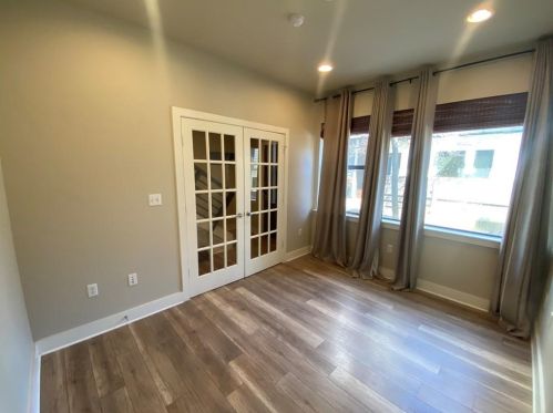 304 Alpine Rd, Austin, TX 78704-7117