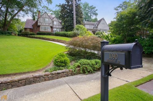 1090 Berkshire Rd, Atlanta GA  30306-3002 exterior