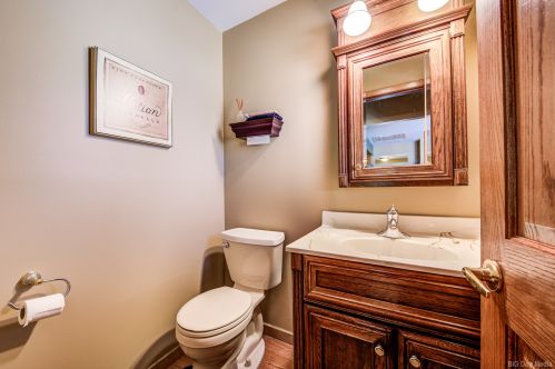 331 Ridgemoor Dr, Willowbrook IL  60527-5419 exterior