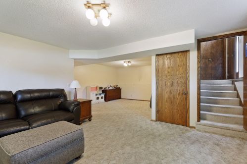 615 Bucher Ave, Saint Paul MN  55126-4628 exterior