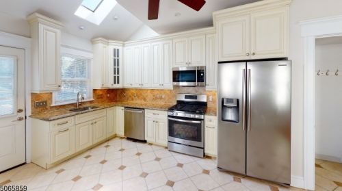 40 Dunnell Rd, Maplewood NJ  07040-1333 exterior