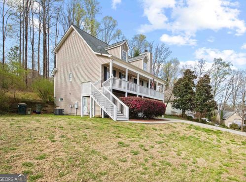 8835 Baycreek Ln, Gainesville, GA 30506-8038