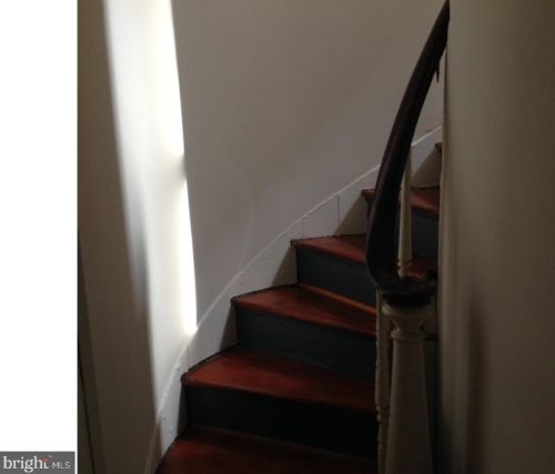 1919 Bainbridge St, Philadelphia PA  19146-1430 exterior