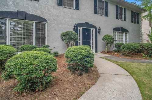 8988 Carroll Manor Dr, Atlanta, GA 30350-2087