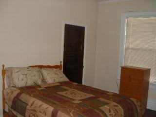 615 Central Ave, Charleston WV  25302-1911 exterior