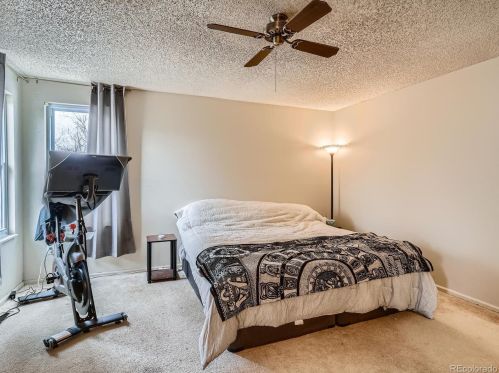 5321 Pagosa Way, Aurora CO 80015-2452 exterior