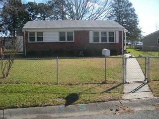 2914 Rotan Ct, Chesapeake, VA 23325-3524