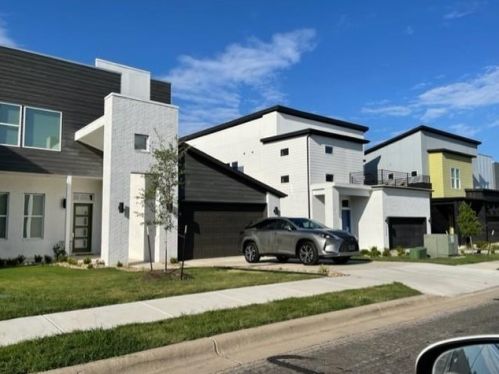 5300 Agatha Cir, Austin TX  78724-6218 exterior