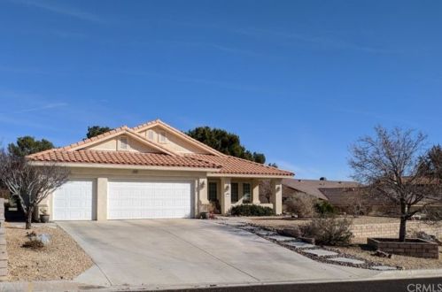 27877 Evergreen Ln, Helendale, CA 92342-7768
