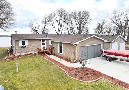 17001 Dickenson Ln, Waterville, MN 56096-4107