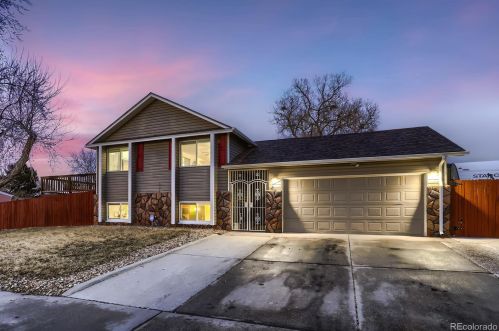 5274 Wheeling St, Denver, CO 80239-5866