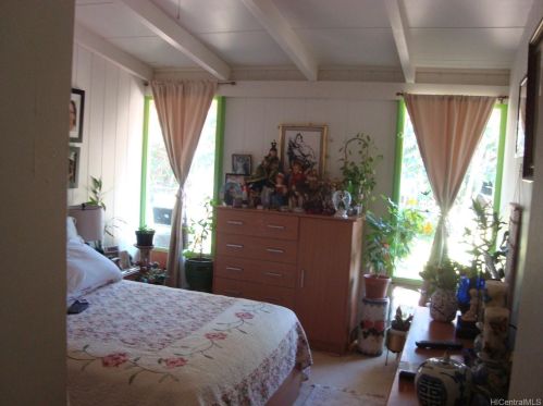 1430 Uila St, Honolulu HI  96818-1940 exterior