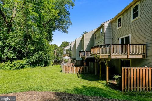 145 Kinsman View Cir, Silver Spring MD 20901-1600 exterior