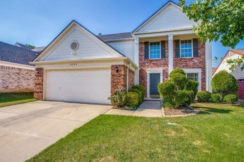 3240 Kathy Ln, Fort Worth, TX 76123-2048
