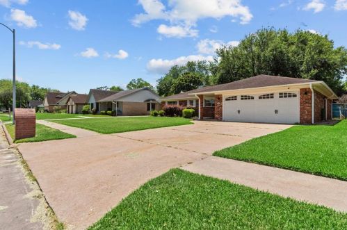 1510 Louisiana Ave, Deer Park, TX 77536-3839