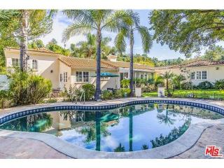 3757 Hayvenhurst Ave, Van Nuys, CA 91436-3861