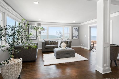 2 Sea Breeze Ave, Niantic CT  06357-3415 exterior