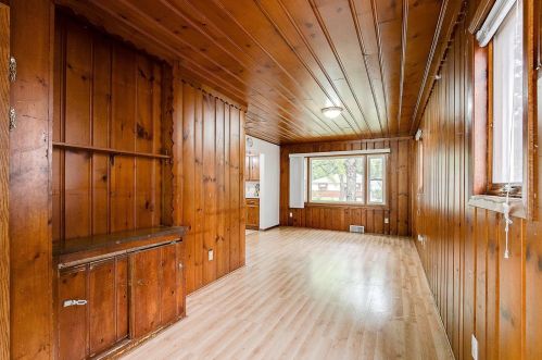 923 Barclay St, Saint Paul MN  55106-3501 exterior