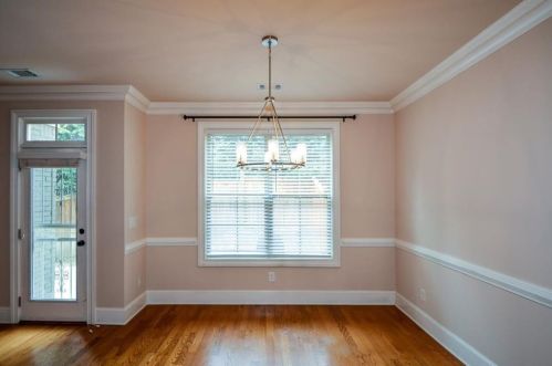 7880 Glisten Ave, Atlanta GA  30328-2465 exterior