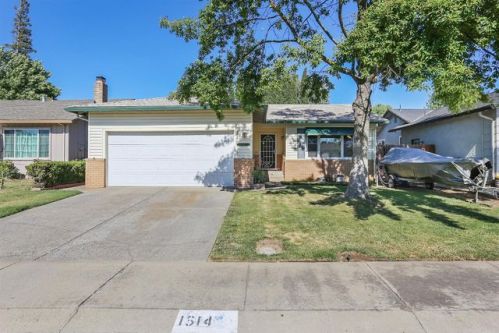 1614 Saratoga Way, Lodi, CA 95240-6215