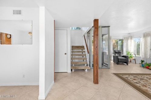 2230 Bigelow Ave, Simi Valley, CA 93065-2414
