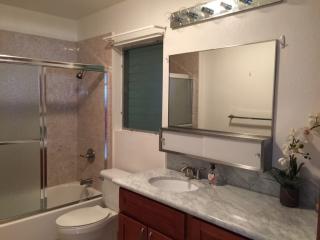 2650 Manoa Rd, Honolulu HI  96822-1703 exterior