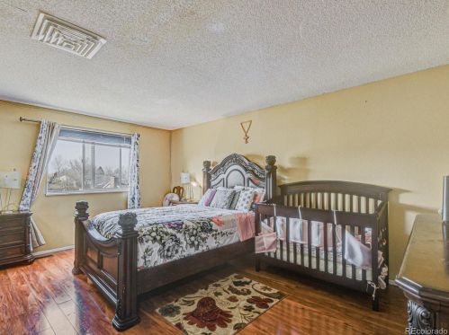 16492 Wyoming Dr, Aurora CO 80017-4159 exterior