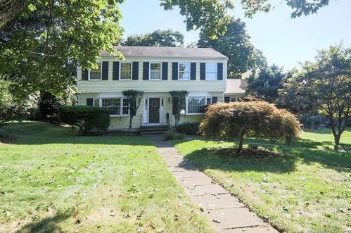 20 Knobhill Rd, Norwalk, CT 06851-3303