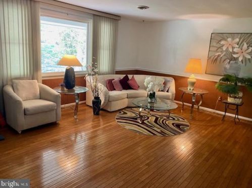 904 Growden Ter, Cumberland, MD 21502-1813