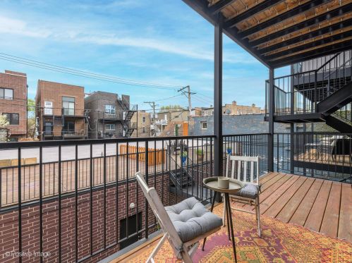 1011 Wolcott Ave, Chicago IL  60622-3760 exterior