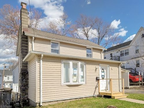 64 Main St, Wharton, NJ 07885-1607