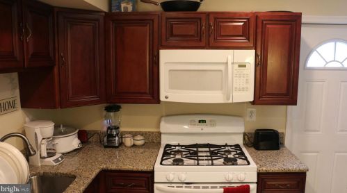 1156 33 St, Camden NJ  08105-4305 exterior