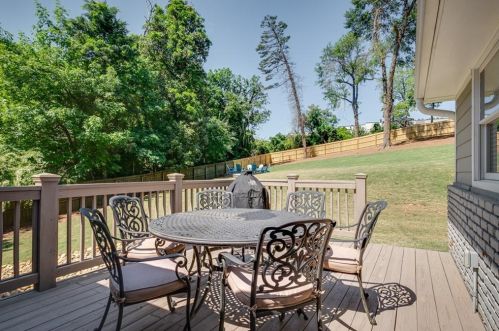 6110 Harleston Rd, Atlanta GA  30328-4108 exterior