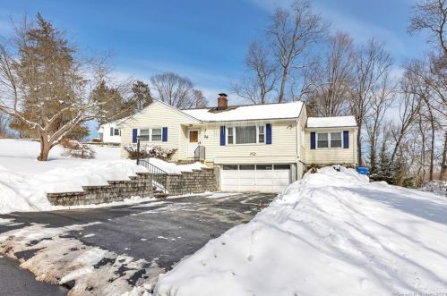 36 Hillcrest Rd, Upper Stepney, CT 06468-2804