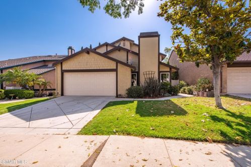 2485 Orangewood Pl, Simi Valley, CA 93065-2371