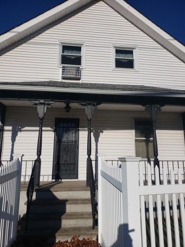 818 Smithfield Ave, Lincoln, RI 02865-3329
