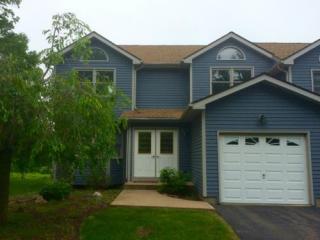 31 Lexington Pl, Durham, CT 06422-1915
