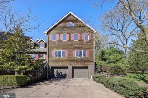 9 Astor Ct, Princeton, NJ 08540-7809