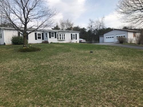 1011 Cranes Gap Rd, Carlisle, PA 17013-9676